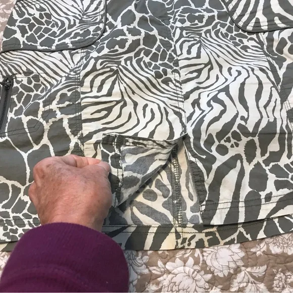 Chico's Green and Cream Animal Print Skirt - Picture 6 of 8